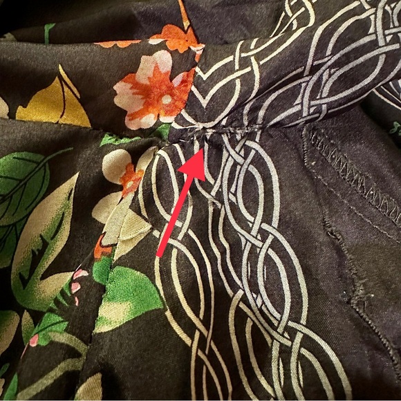 Johnny Was 100% Silk Floral Tunic - Picture 6 of 6